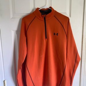 Under armor pull over